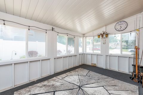 Tiny photo for 919 Charles Avenue, Winthrop Harbor, IL 60096 (MLS # 12438406)