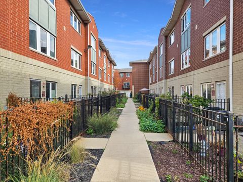 Tiny photo for 2415 W 32nd Place, Chicago, IL 60608 (MLS # 12496374)