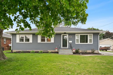 Photo of 3617 Wilkes Avenue, Davenport, IA 52806 (MLS # 12646627)