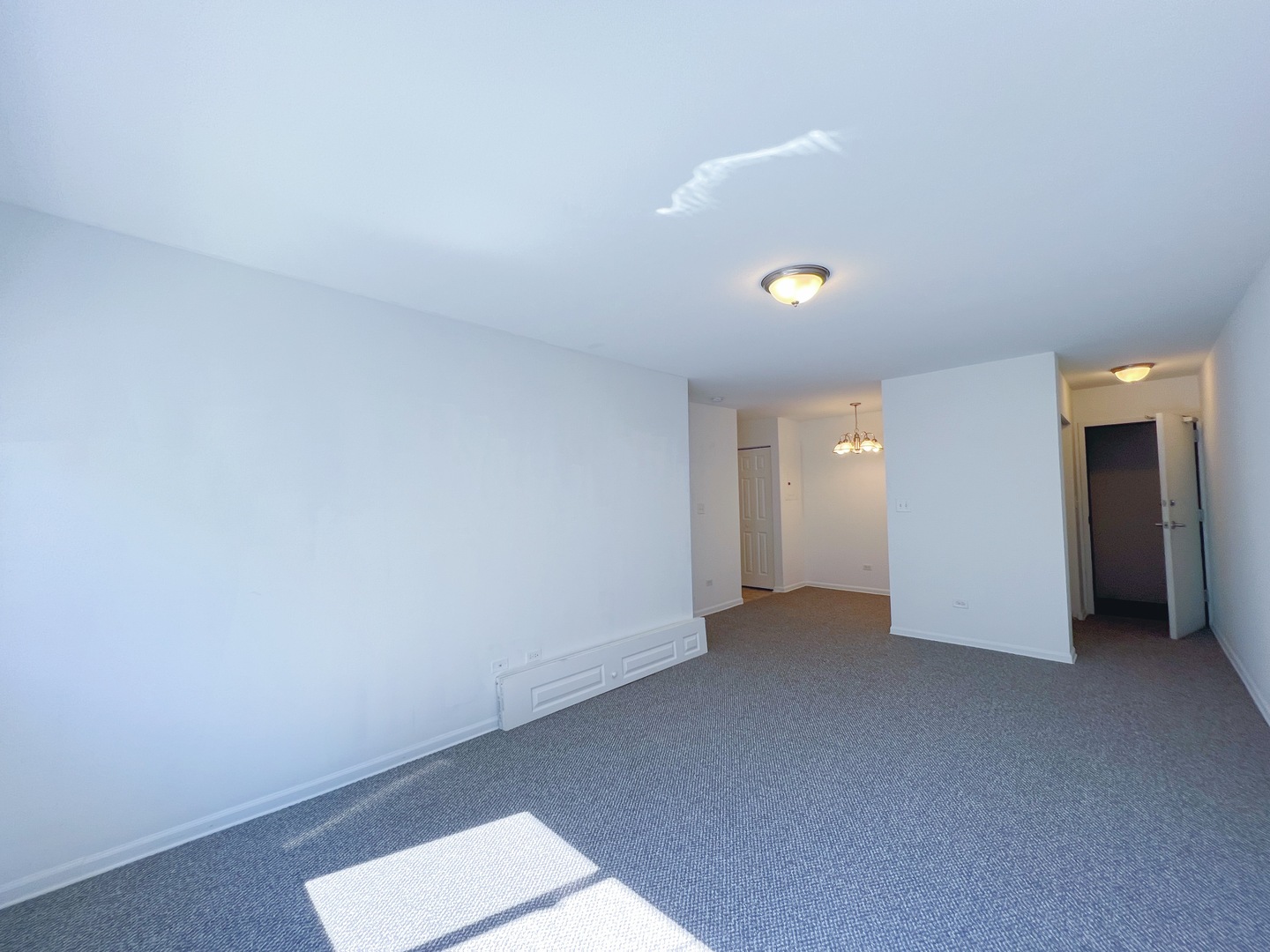 736 W Buena Avenue 304