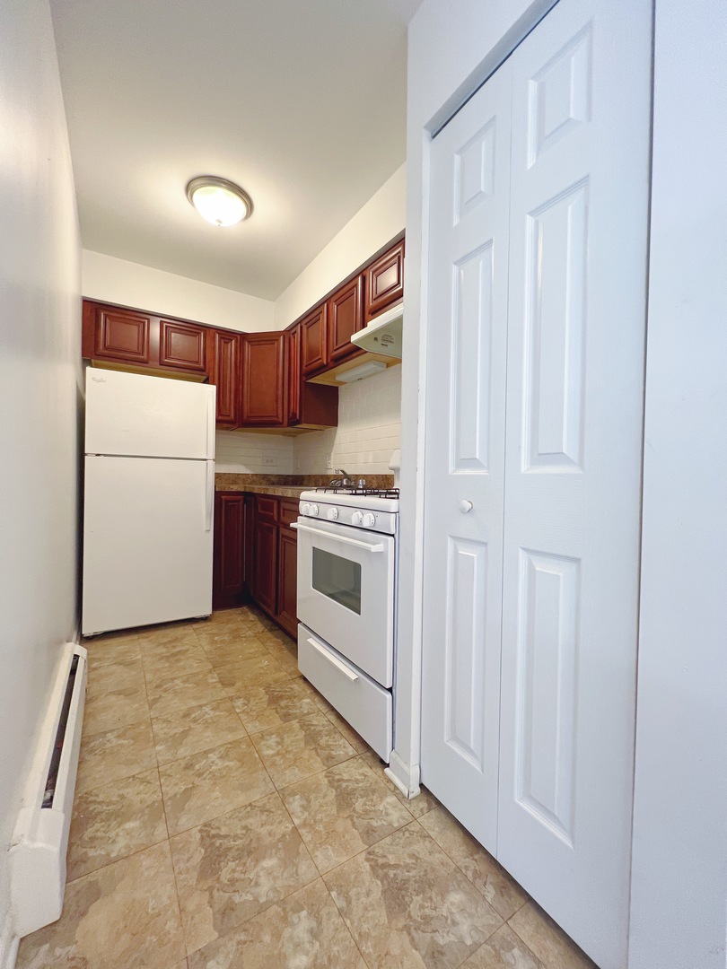 736 W Buena Avenue 304