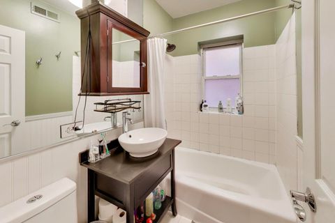 Tiny photo for 3450 N Janssen Avenue #1B, Chicago, IL 60657 (MLS # 12589530)