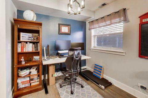 Tiny photo for 3450 N Janssen Avenue #1B, Chicago, IL 60657 (MLS # 12589530)