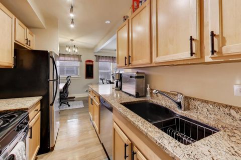 Tiny photo for 3450 N Janssen Avenue #1B, Chicago, IL 60657 (MLS # 12589530)