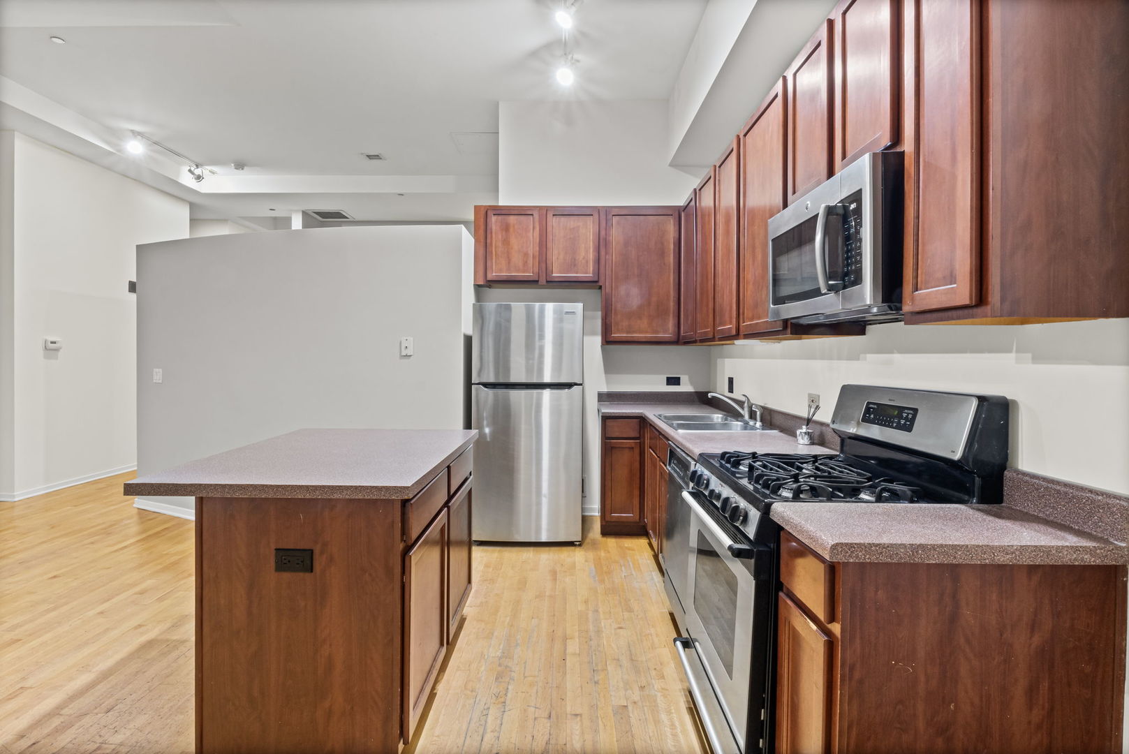 208 W Washington Street 602
