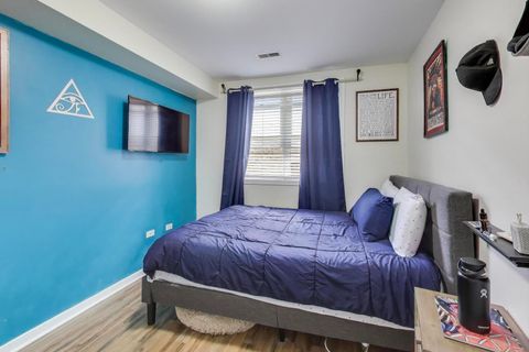 Tiny photo for 1655 N Fairfield Avenue #102, Chicago, IL 60647 (MLS # 12495438)