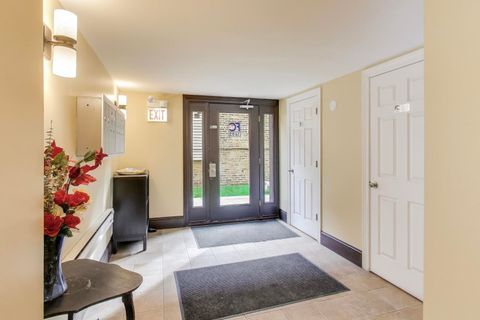 Tiny photo for 1655 N Fairfield Avenue #102, Chicago, IL 60647 (MLS # 12495438)