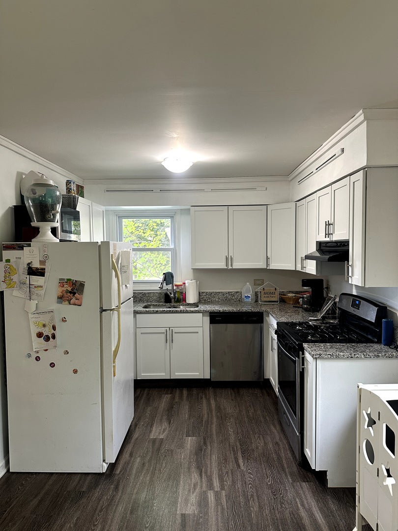 18017 Sayre Avenue