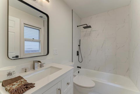 Tiny photo for 6218 W Foster Avenue, Chicago, IL 60630 (MLS # 12756771)