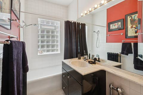 Tiny photo for 542 W Brompton Avenue #1N, Chicago, IL 60657 (MLS # 12709469)