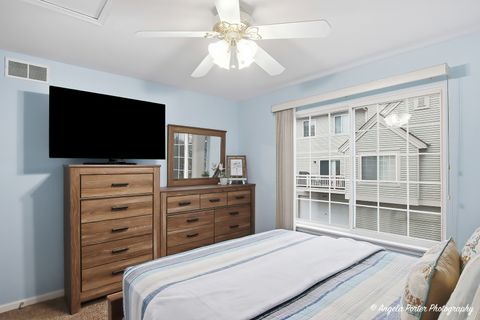 Tiny photo for 324 New Haven Drive #324, Cary, IL 60013 (MLS # 12613595)