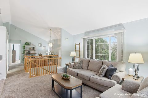 Tiny photo for 324 New Haven Drive #324, Cary, IL 60013 (MLS # 12613595)