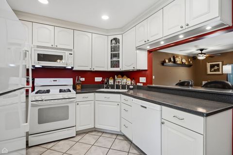 Tiny photo for 256 Mark Avenue, Glendale Heights, IL 60139 (MLS # 12698365)