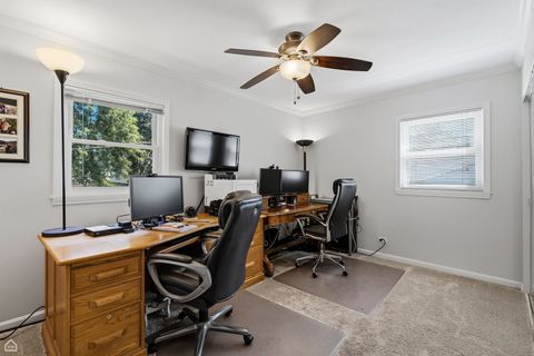 Tiny photo for 256 Mark Avenue, Glendale Heights, IL 60139 (MLS # 12698365)