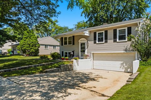 Tiny photo for 256 Mark Avenue, Glendale Heights, IL 60139 (MLS # 12698365)