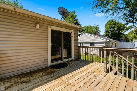 Tiny photo for 256 Mark Avenue, Glendale Heights, IL 60139 (MLS # 12698365)