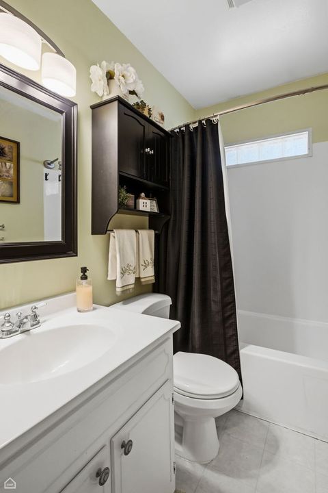Tiny photo for 256 Mark Avenue, Glendale Heights, IL 60139 (MLS # 12698365)