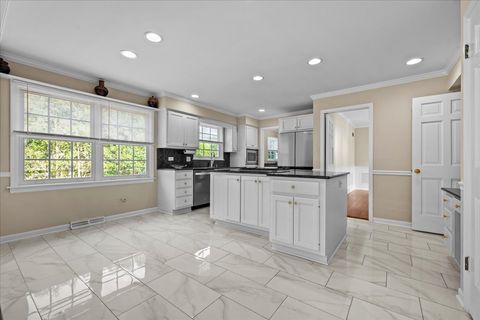 Tiny photo for 912 Morningside Drive, Lake Forest, IL 60045 (MLS # 12600284)