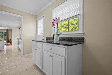 Tiny photo for 912 Morningside Drive, Lake Forest, IL 60045 (MLS # 12600284)