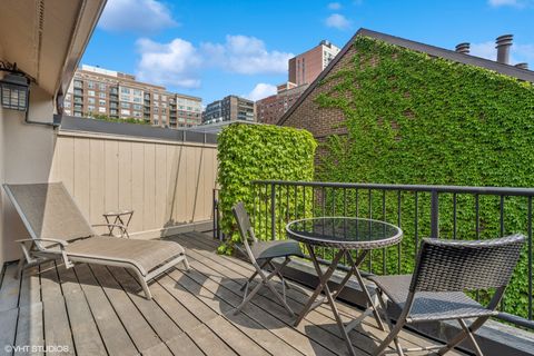 Tiny photo for 1318 N SUTTON Place, Chicago, IL 60610 (MLS # 12517095)