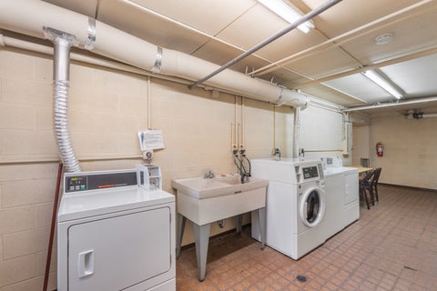 Tiny photo for 200 S Dee Road #1D, Park Ridge, IL 60068 (MLS # 12661395)