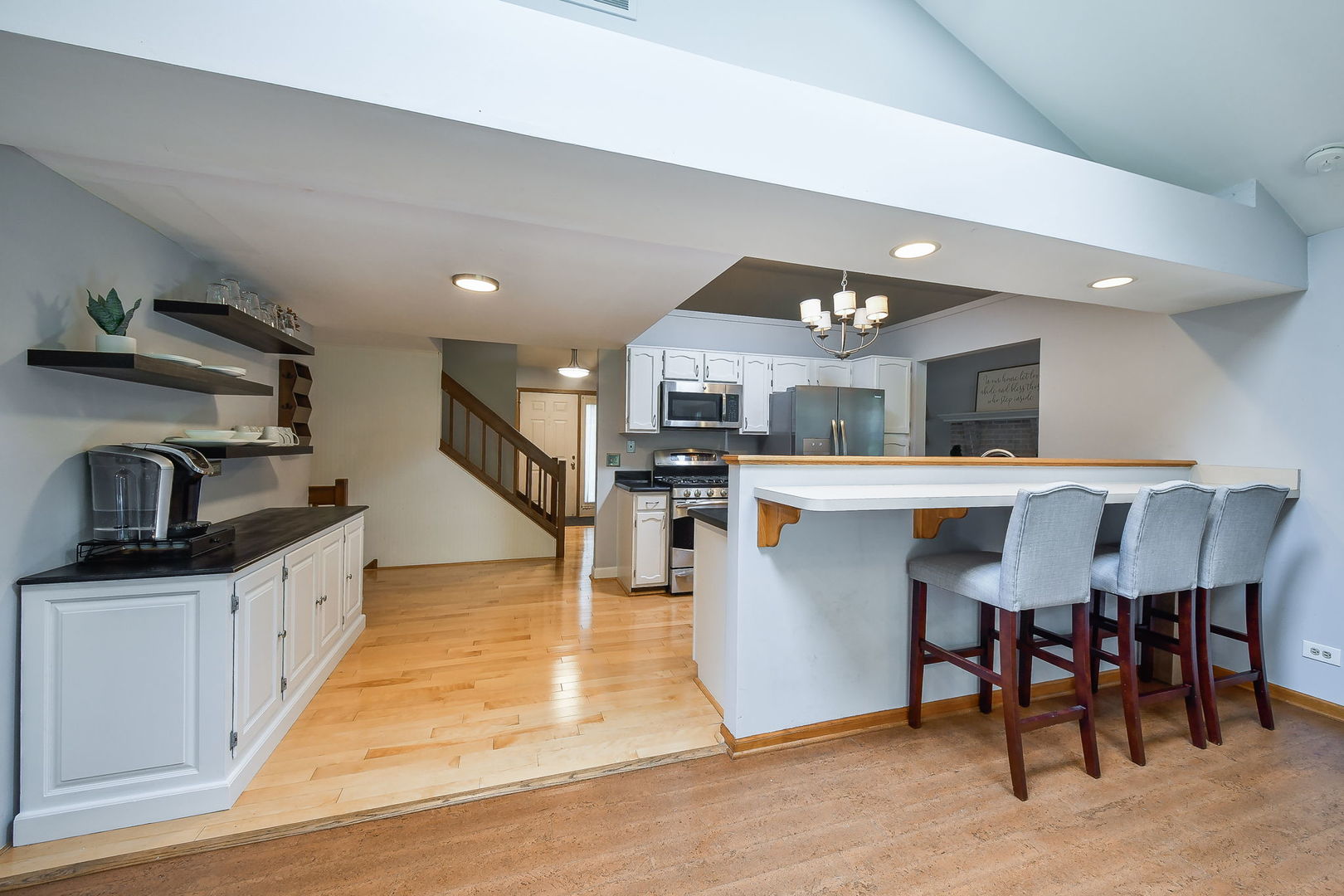 27W108 Walnut Drive