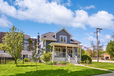Tiny photo for 116 N Pine Avenue, Arlington Heights, IL 60004 (MLS # 12637463)