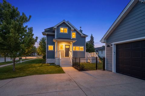 Tiny photo for 116 N Pine Avenue, Arlington Heights, IL 60004 (MLS # 12637463)