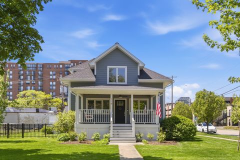 Photo of 116 N Pine Avenue, Arlington Heights, IL 60004 (MLS # 12637463)