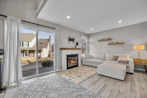 Tiny photo for 2664 College Hill Circle #381, Schaumburg, IL 60173 (MLS # 12572502)