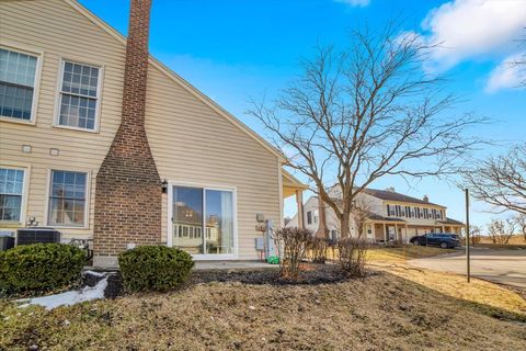 Tiny photo for 2664 College Hill Circle #381, Schaumburg, IL 60173 (MLS # 12572502)