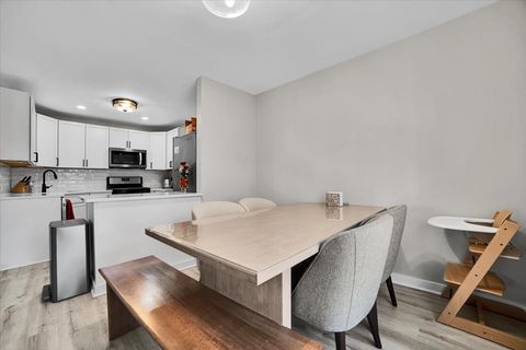 Tiny photo for 2664 College Hill Circle #381, Schaumburg, IL 60173 (MLS # 12572502)