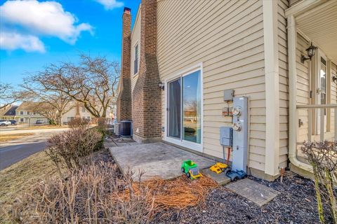 Tiny photo for 2664 College Hill Circle #381, Schaumburg, IL 60173 (MLS # 12572502)