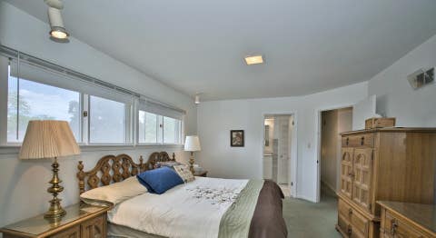 Tiny photo for 4351 W Chase Avenue, Lincolnwood, IL 60712 (MLS # 12648374)