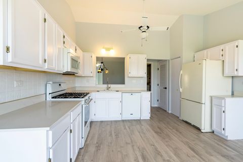 Tiny photo for 629 W Streamwood Boulevard #B, Streamwood, IL 60107 (MLS # 12607940)