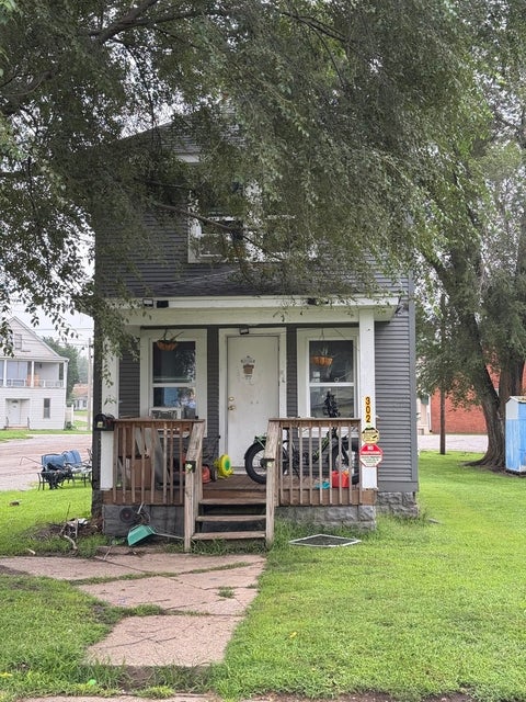 Photo of 302 12th Street, East Moline, IL 61244 (MLS # 12767986)