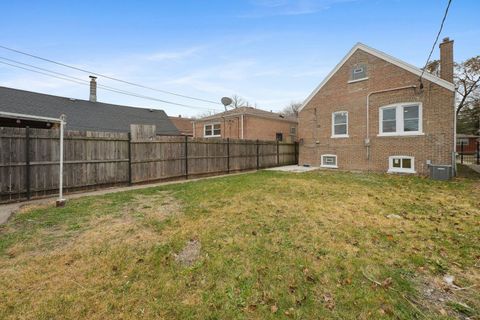 Tiny photo for 8389 S Baltimore Avenue, Chicago, IL 60617 (MLS # 12528344)
