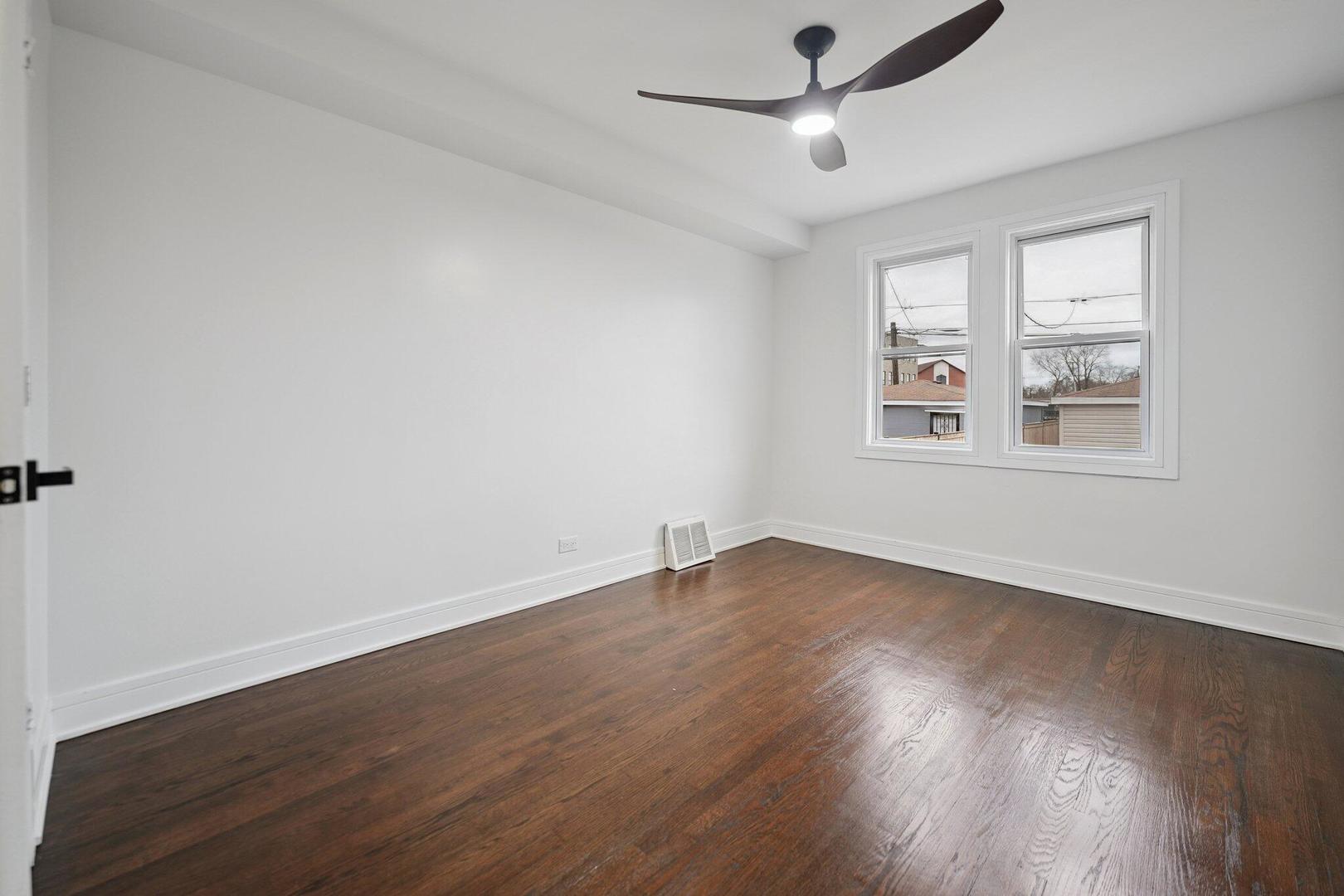 8389 S Baltimore Avenue, Chicago, IL, 60617 3 8389 S Baltimore Avenue