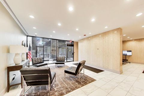 Tiny photo for 525 W Hawthorne Place #606, Chicago, IL 60657 (MLS # 12616956)