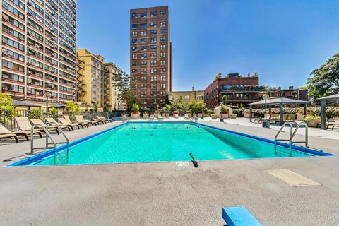Tiny photo for 525 W Hawthorne Place #606, Chicago, IL 60657 (MLS # 12616956)