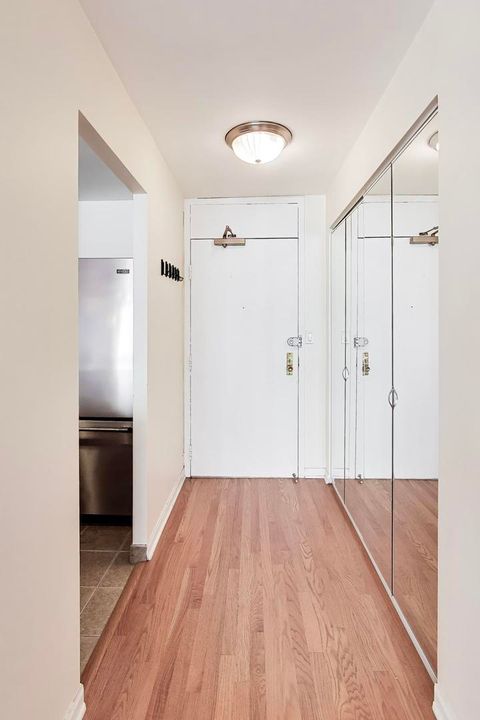 Tiny photo for 525 W Hawthorne Place #606, Chicago, IL 60657 (MLS # 12616956)