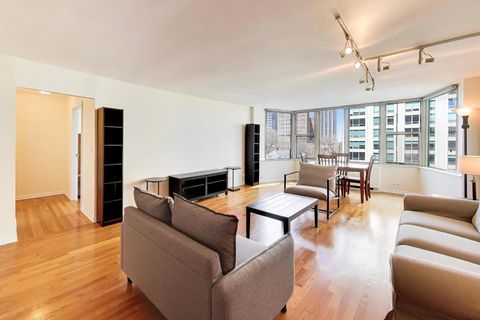 Tiny photo for 525 W Hawthorne Place #606, Chicago, IL 60657 (MLS # 12616956)