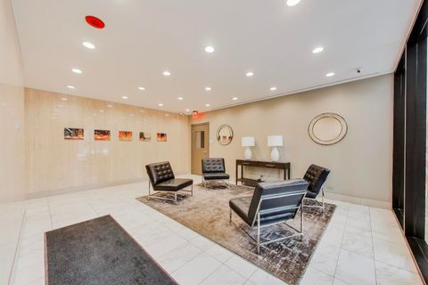 Tiny photo for 525 W Hawthorne Place #606, Chicago, IL 60657 (MLS # 12616956)