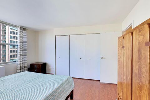 Tiny photo for 525 W Hawthorne Place #606, Chicago, IL 60657 (MLS # 12616956)