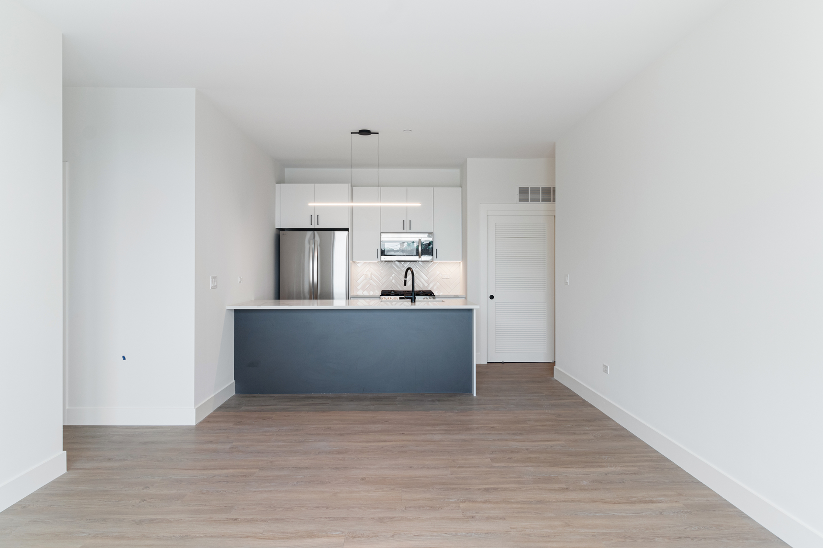 3140 N Clybourn Avenue 204