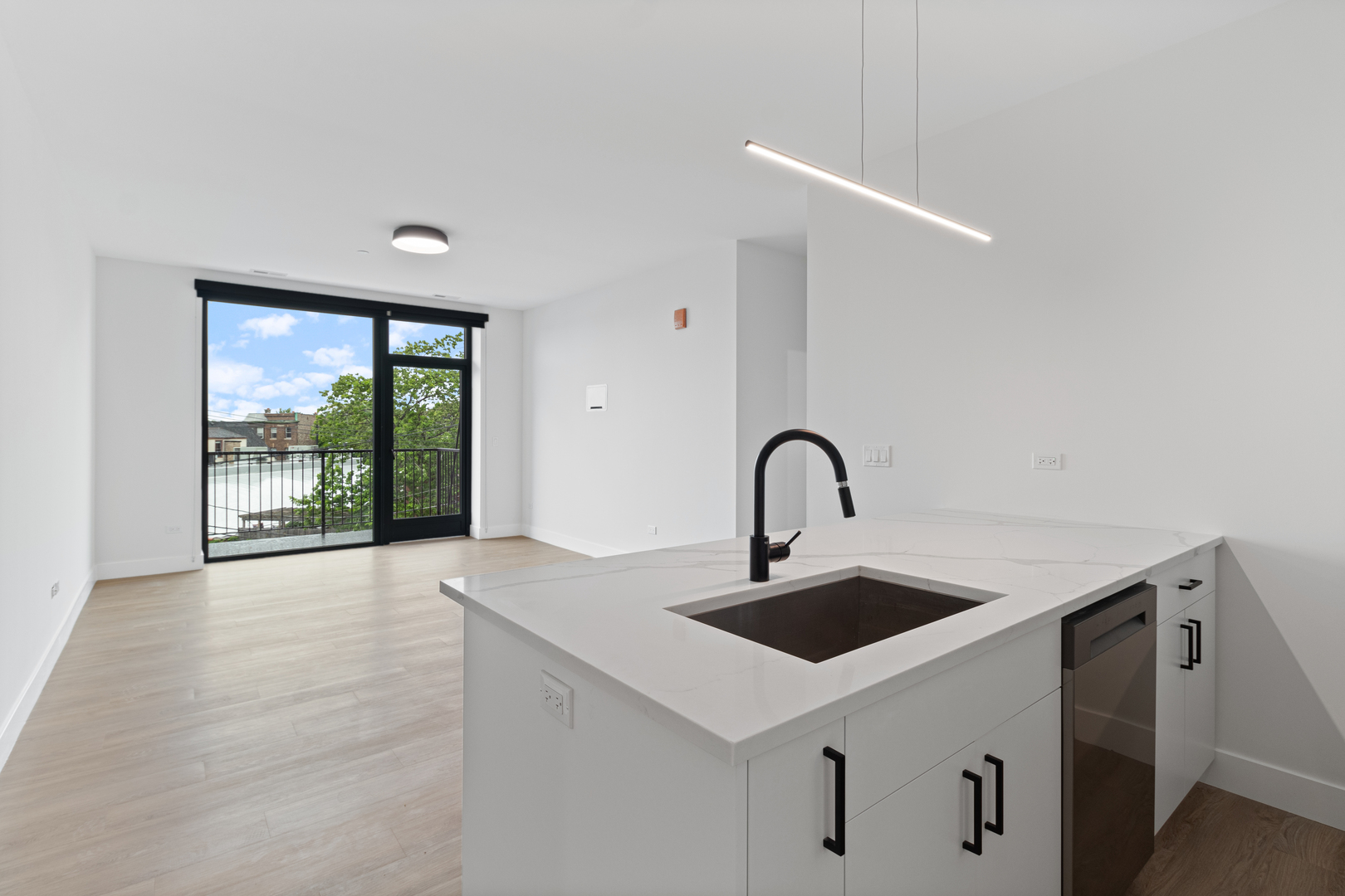 3140 N Clybourn Avenue 204