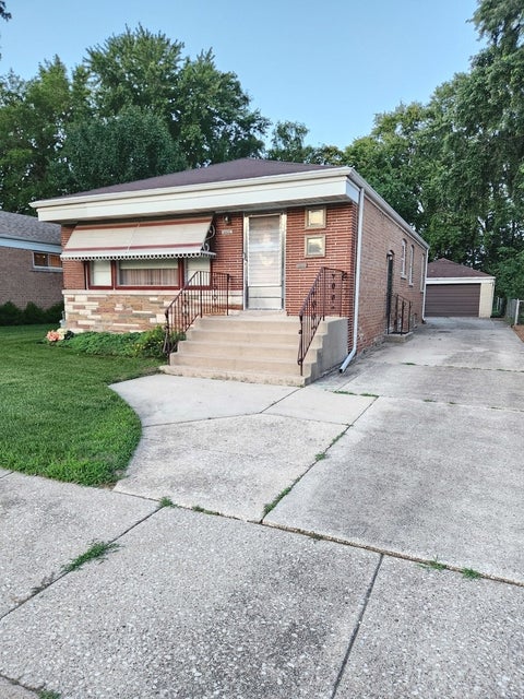 Photo of 14415 S Saginaw Avenue S, Burnham, IL 60633 (MLS # 12702692)