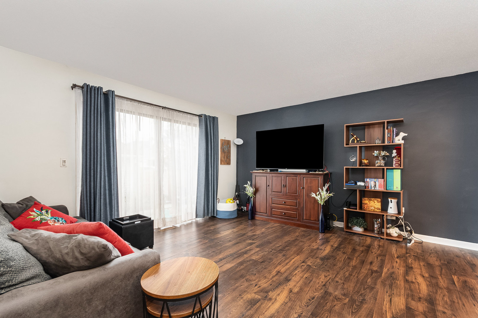 10 Wake Robin Court