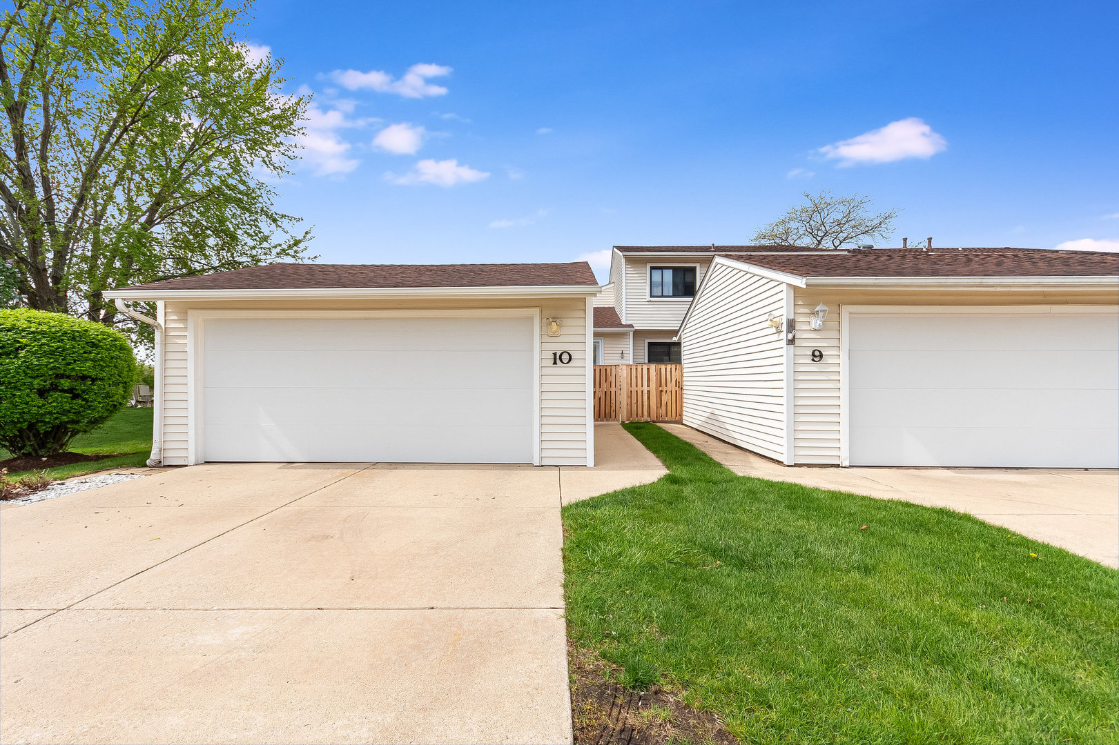 10 Wake Robin Court