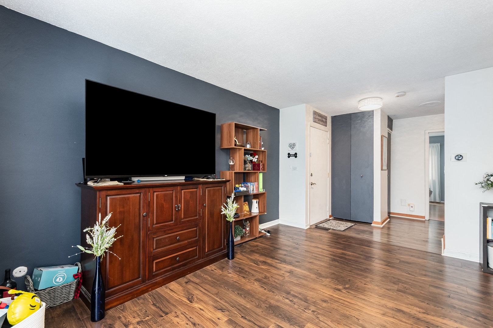10 Wake Robin Court